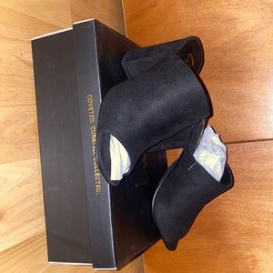 BNIB BLACK MULES